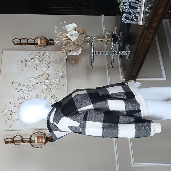 American Eagle Women's Plaid Fleece Sherpa Oversize Hoodie Sweater. Size M - Picture 12 of 17